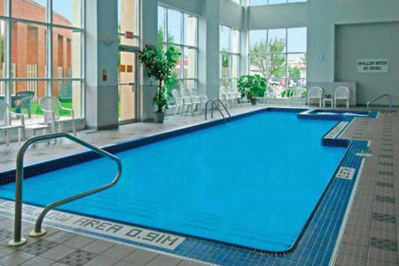Holiday Inn Hotel & Suites London By Ihg Экстерьер фото