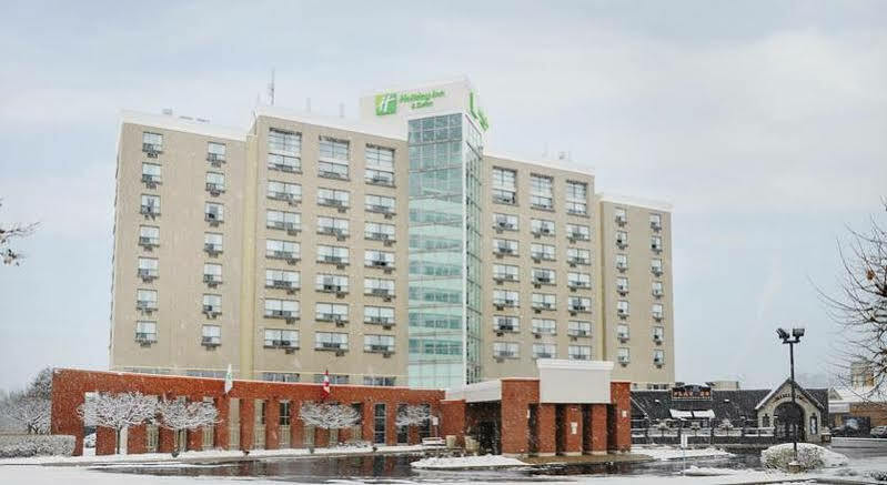 Holiday Inn Hotel & Suites London By Ihg Экстерьер фото